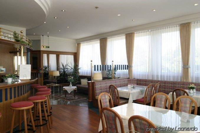 Arthotel Ana Munich Messe מסעדה תמונה